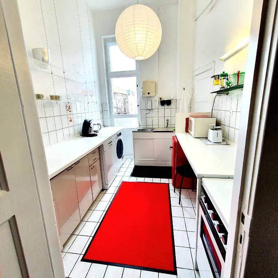 Apartment 3 Large Rooms With 2 Separate Bedbrooms Close To City Centre Near Kudamm And Kadewe Berlin 0*,