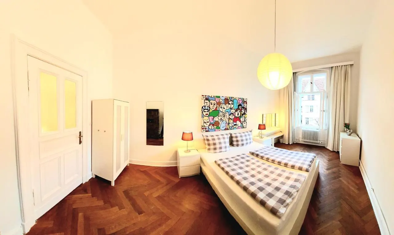 Apartment 3 Large Rooms With 2 Separate Bedbrooms Close To City Centre Near Kudamm And Kadewe Berlin