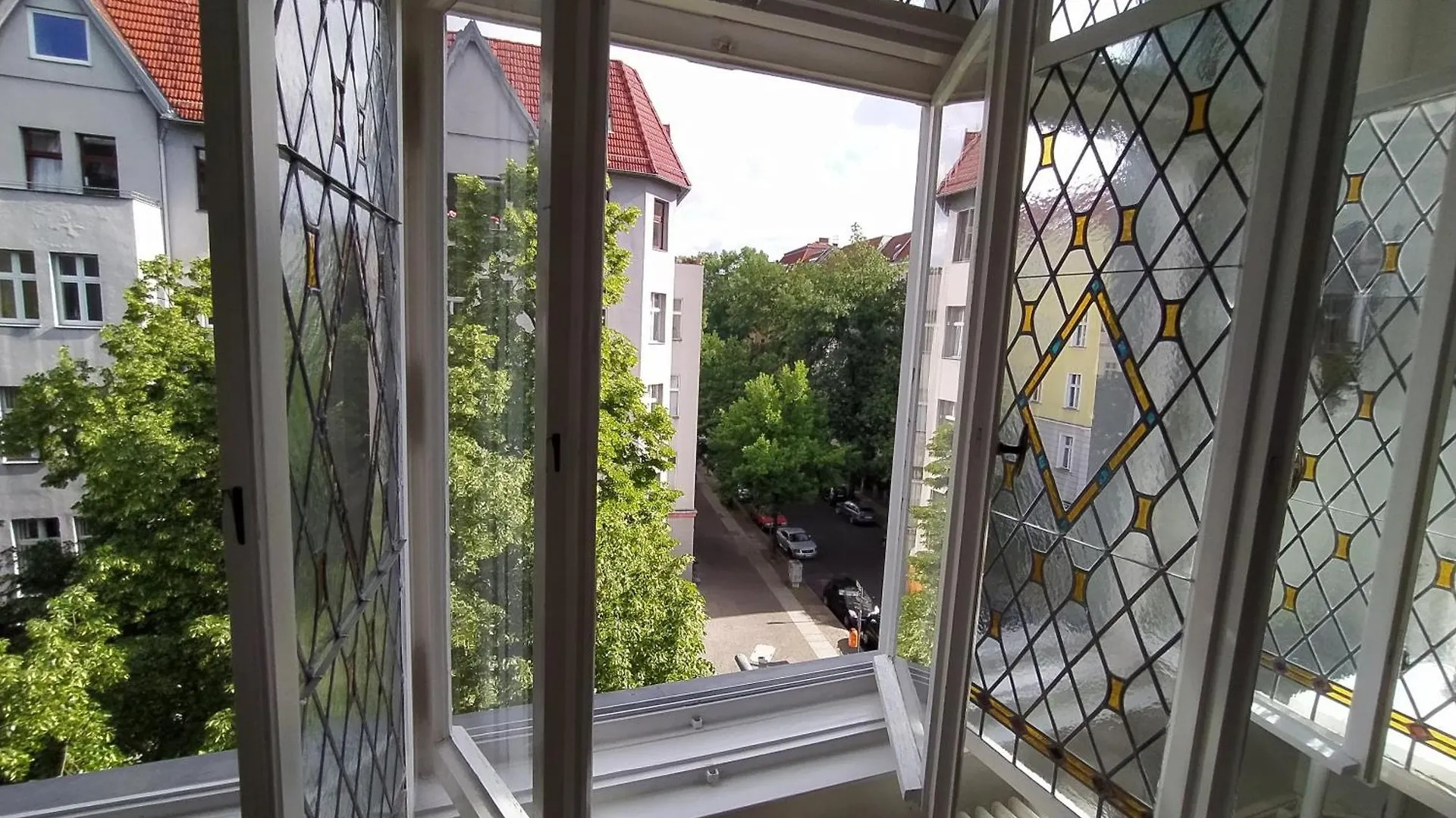 Apartment 3 Large Rooms With 2 Separate Bedbrooms Close To City Centre Near Kudamm And Kadewe Berlin