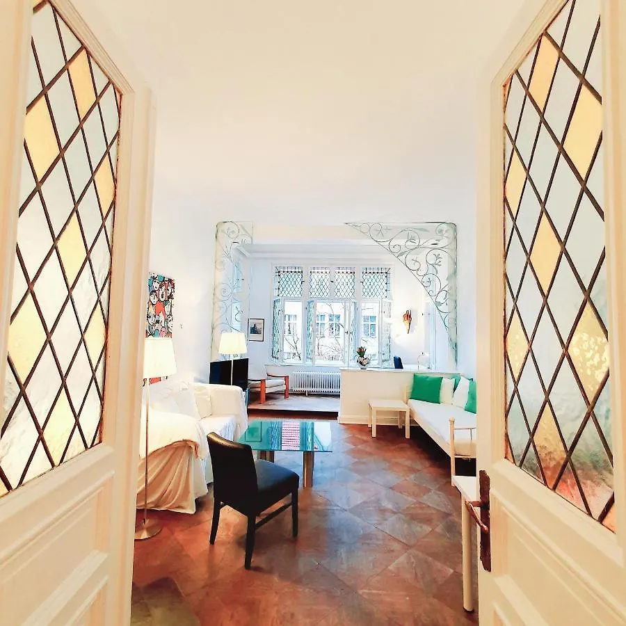 Apartment 3 Large Rooms With 2 Separate Bedbrooms Close To City Centre Near Kudamm And Kadewe Berlin Germany